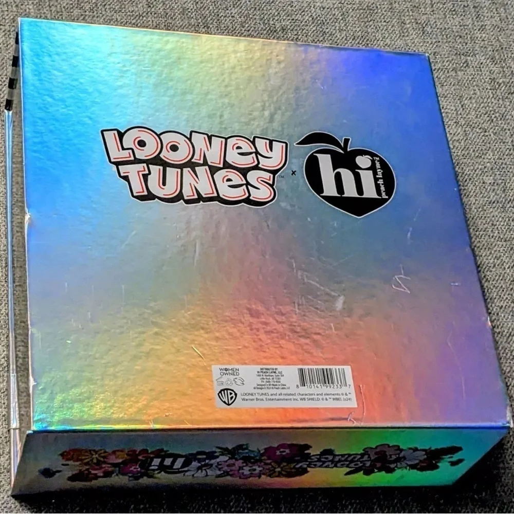 Looney Tunes Bath Set NEW in Box Spa Set